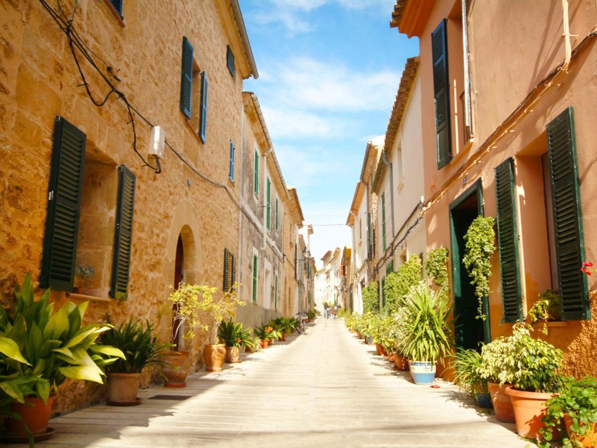 Artist'S House In Alcudia, Close To Beaches Exterior photo